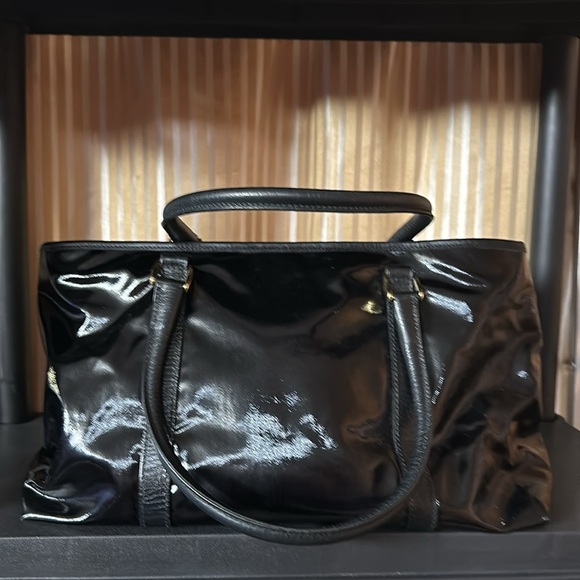 Gucci bag clean inside and out - Picture 2 of 5